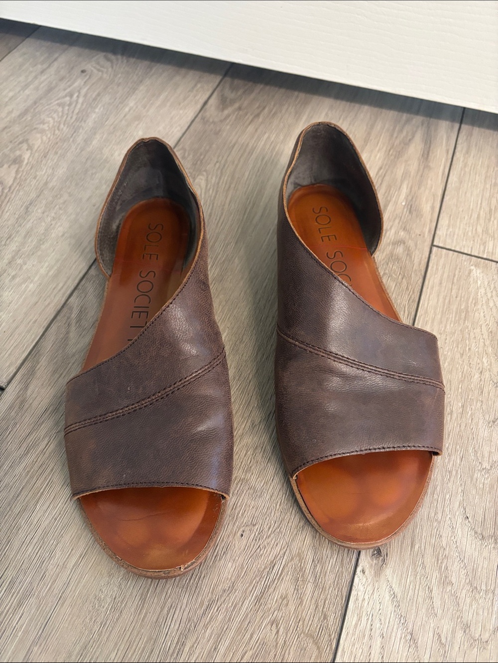 Sole Society Women's Brown Leather Open-Toe Flats